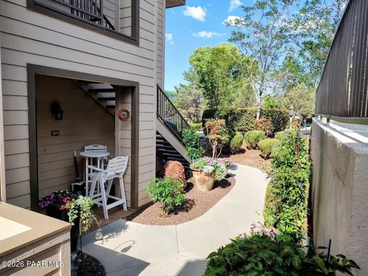 Property Slideshow image 3 of 58 | 1975 blooming hills dr 109, Prescott, AZ, 86301