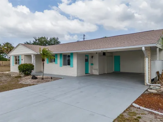 Property Slideshow image 3 of 42 | 1509 cherry hills dr, Sun City Center, FL, 33573