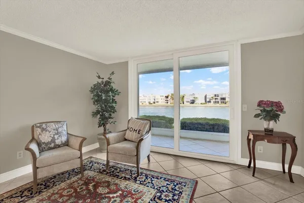 Property Slideshow image 3 of 36 | 7625 sun island dr 107, South Pasadena, FL, 33707