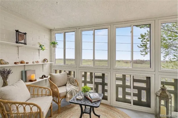 Property Slideshow image 2 of 22 | 300 s clinton st 8c, Denver, CO, 80247
