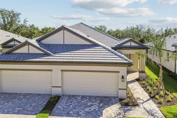 Property Slideshow image 2 of 43 | 18080 cherished loop, Lakewood Ranch, FL, 34211