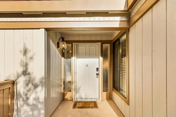 Property Slideshow image 3 of 47 | 1125 singingwood ct 1, Walnut Creek, CA, 94595