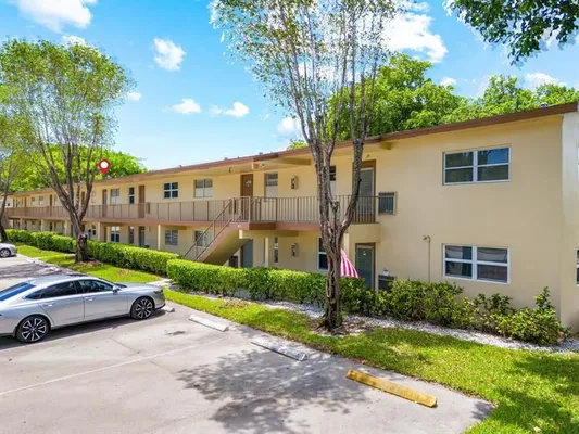 Property Slideshow image 2 of 27 | 7610 nw 1st st 204, Margate, FL, 33063