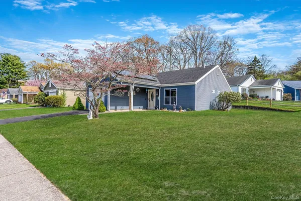 Property Slideshow image 2 of 18 | 1 avon ct, Brookhaven, NY, 11961