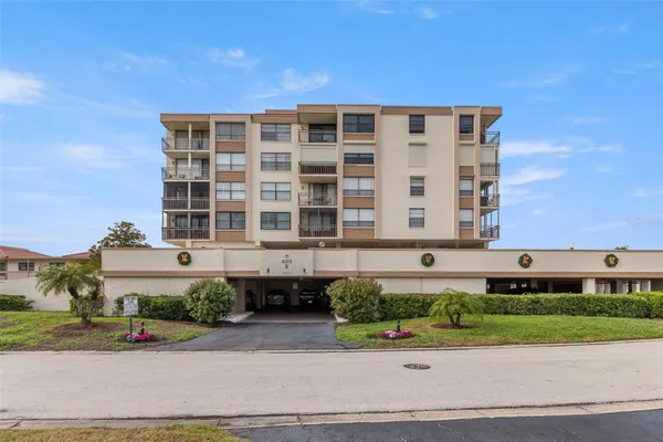 Property Slideshow image 2 of 38 | 6279 sun blvd 503, St Petersburg, FL, 33715