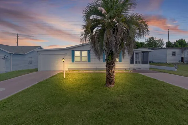 Property Slideshow image 2 of 46 | 817 hibiscus dr, The Villages, FL, 32159