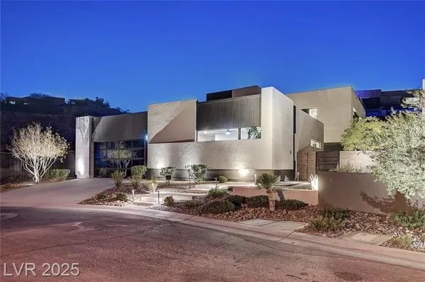 Property Slideshow image 2 of 88 | 5 highland cove ln, Henderson, NV, 89011