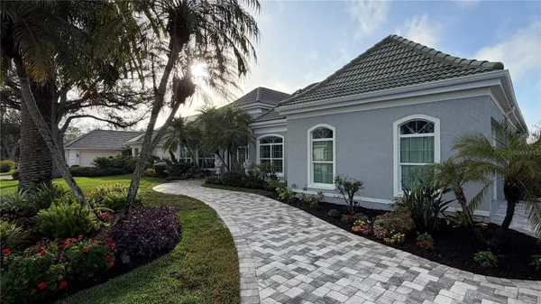 Property Slideshow image 2 of 93 | 434 tremingham way, Venice, FL, 34293