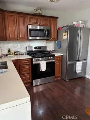 Property Slideshow image 2 of 25 | 561 whitney dr, Hemet, CA, 92543