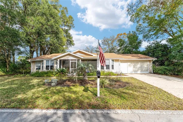 Property Slideshow image 2 of 24 | 8004 sw 108th loop, Ocala, FL, 34481