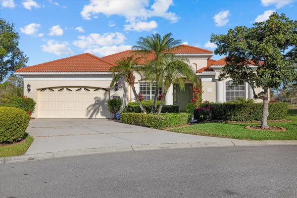 Property Slideshow image 2 of 35 | 6210 cormorant ct, Bradenton, FL, 34203