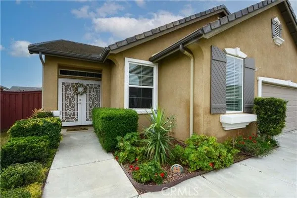 Property Slideshow image 3 of 45 | 7787 hagen cir, Hemet, CA, 92545