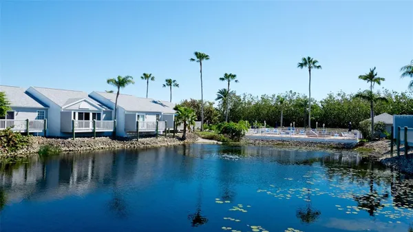 Property Slideshow image 3 of 50 | 507 sanderling cir, Bradenton, FL, 34209