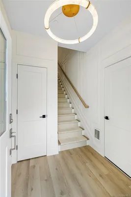 Property Slideshow image 2 of 20 | 606 bay view cir 6, Brookhaven, NY, 11955