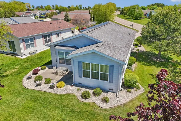 Property Slideshow image 2 of 33 | 3402 stretch run rd, Grayslake, IL, 60030
