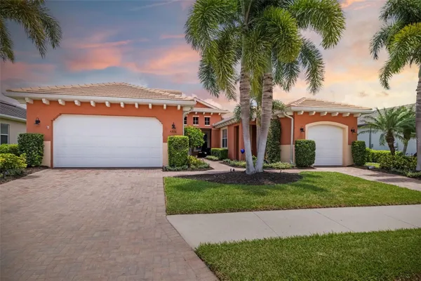 Property Slideshow image 3 of 80 | 5216 lake overlook ave, Bradenton, FL, 34208