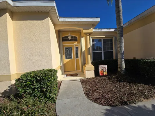 Property Slideshow image 3 of 36 | 24613 madewood ave, Leesburg, FL, 34748