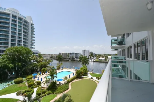 Property Slideshow image 3 of 49 | 3233 ne 34th st 520, Fort Lauderdale, FL, 33308