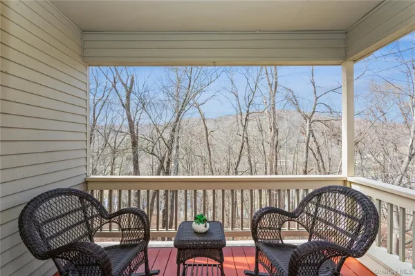 Property Slideshow image 3 of 17 | 29 heritage hls 29d, Somers, NY, 10589