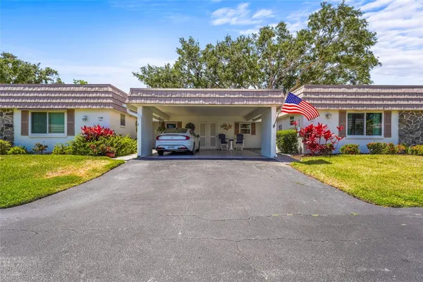 Property Slideshow image 3 of 72 | 2531 riverbluff pkwy # v181, Sarasota, FL, 34231