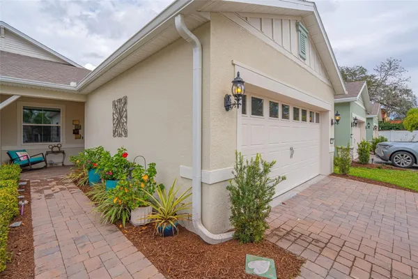 Property Slideshow image 3 of 60 | 13615 splashing isla dr, Winter Garden, FL, 34787