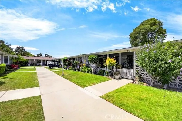 Property Slideshow image 2 of 16 | 13730 annandale dr 32-i, Seal Beach, CA, 90740