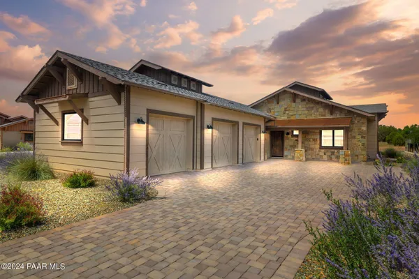 Property Slideshow image 2 of 41 | 15049 n carlson way, Prescott, AZ, 86305