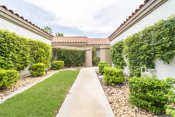 Property Slideshow image 3 of 41 | 55412 riviera, La Quinta, CA, 92253