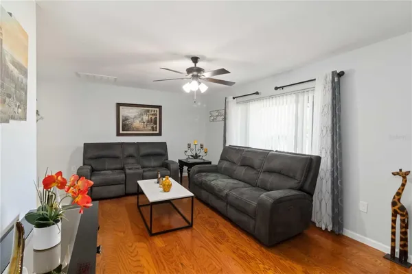 Property Slideshow image 3 of 27 | 1010 fordham dr, Sun City Center, FL, 33573