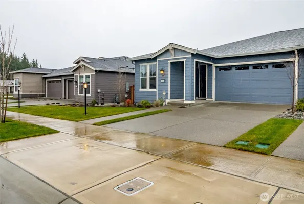 Property Slideshow image 2 of 29 | 15108 183rd ave e unit e, Bonney Lake, WA, 98391