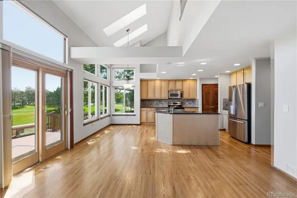 Property Slideshow image 2 of 50 | 31 sutherland ct, Littleton, CO, 80130