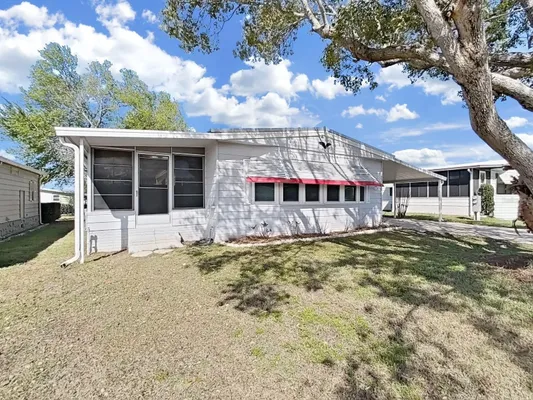 Property Slideshow image 2 of 39 | 4925 foxwood lake dr, Lakeland, FL, 33810