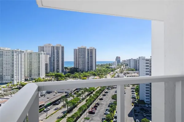 Property Slideshow image 3 of 58 | 3300 ne 36th st 1715, Fort Lauderdale, FL, 33308