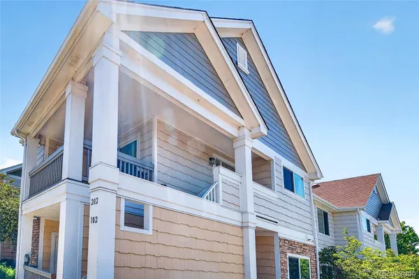 Property Slideshow image 2 of 41 | 4825 hahns peak dr 202, Loveland, CO, 80538