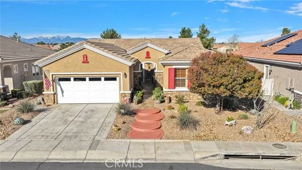 Property Slideshow image 3 of 68 | 10366 wilmington ln, Apple Valley, CA, 92308