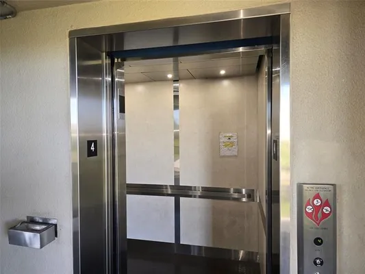 Property Slideshow image 2 of 27 | 550 sw 138th ave 402k, Pembroke Pines, FL, 33027