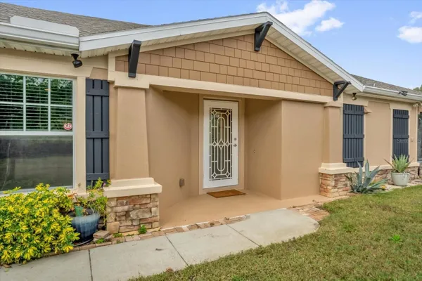 Property Slideshow image 2 of 30 | 22048 belgian ct, Mount Dora, FL, 32757