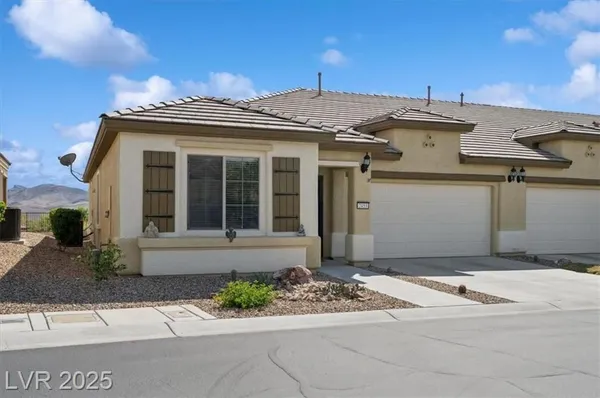 Property Slideshow image 2 of 48 | 2453 vivid sky pl, Henderson, NV, 89044