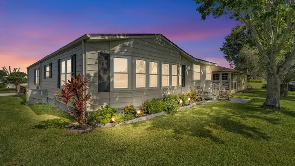 Property Slideshow image 3 of 48 | 3279 pebble bend dr, Lakeland, FL, 33810