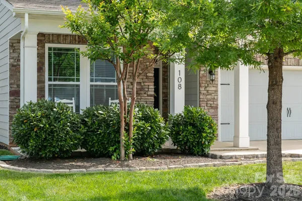 Property Slideshow image 2 of 37 | 108 chance rd, Mooresville, NC, 28115
