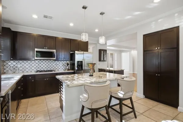 Property Slideshow image 2 of 68 | 4990 vincitor st, Las Vegas, NV, 89135