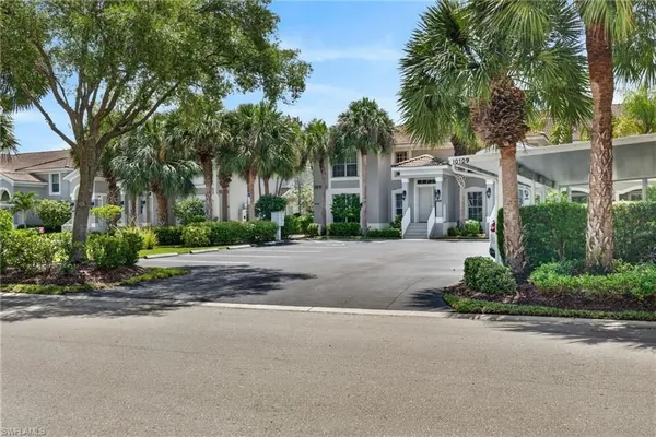 Property Slideshow image 2 of 28 | 10109 colonial country club blvd 2410, Fort Myers, FL, 33913