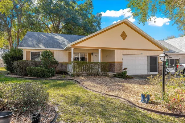Property Slideshow image 2 of 38 | 8540 sw 90th pl a, Ocala, FL, 34481