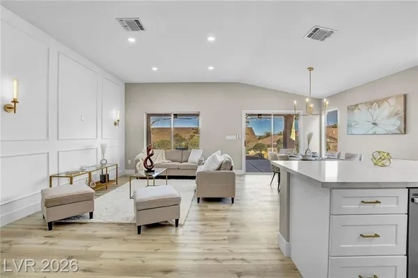 Property Slideshow image 3 of 68 | 474 edgefield ridge pl, Henderson, NV, 89012