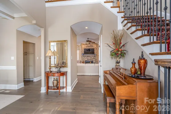 Property Slideshow image 2 of 44 | 213 wrenfield ml, Rock Hill, SC, 29732