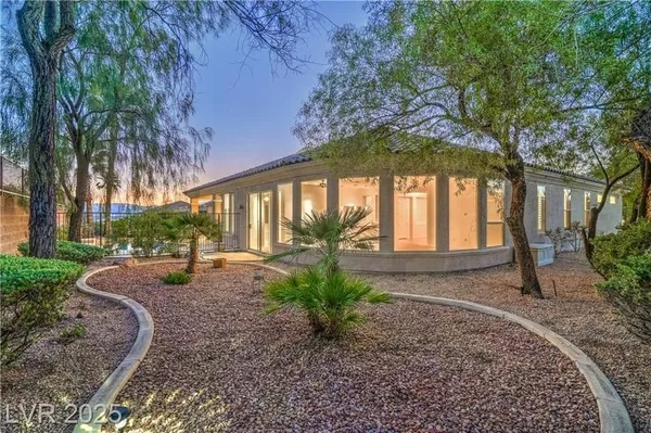 Property Slideshow image 3 of 65 | 2170 peyten park st, Henderson, NV, 89052