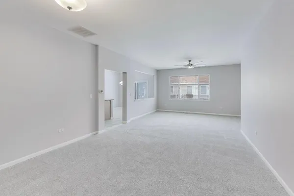 Property Slideshow image 2 of 22 | 21305 w juniper ln, Plainfield, IL, 60544