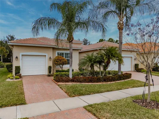 Property Slideshow image 2 of 91 | 5008 ruby flats dr, Wimauma, FL, 33598