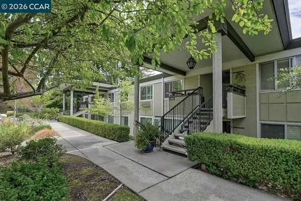 Property Slideshow image 2 of 51 | 1309 skycrest dr 5, Walnut Creek, CA, 94595