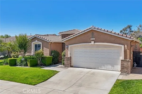Property Slideshow image 3 of 74 | 8441 maruyama dr, Hemet, CA, 92545